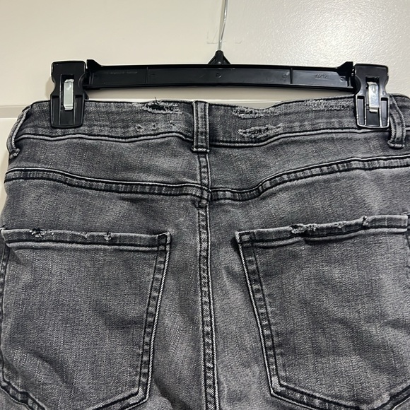 BKE Jean Womans 29x29.5 Mid Rise Distressed Billie Skinny Fit Denim - Picture 3 of 6